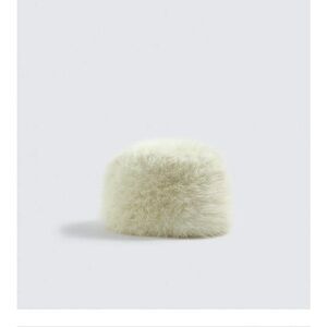 Zara white faux fur Russian style hat NWT